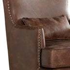 Sedia Elia marrone toffee con chiodini cromati: poliestere imbottito, borchie, struttura in legno