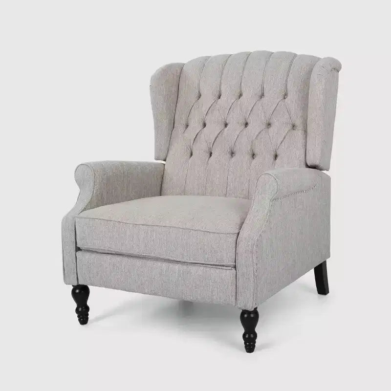 Poltrona Reclinabile Grande Apaloosa con Schienale Alto e Schienale a Pressione Grigio Chiaro: Trapuntata, Profili Borchiati, Gambe in Legno